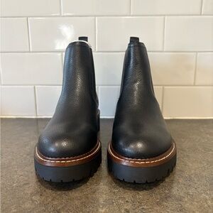 Caslon Miller Chelsea boot